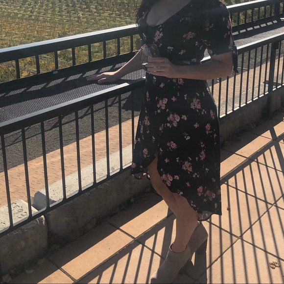 Black Floral Dress - Picture 4 of 4